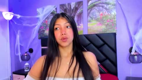 Snapshot of kimberlyvillalobos chatting on 8, 11, 2025 Kimberly Villalobos online show from 8, 11, 2025
