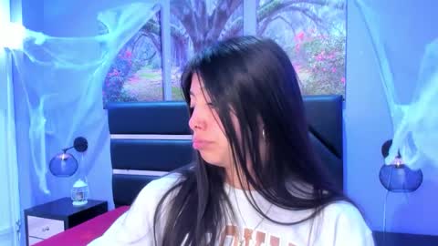 Snapshot of kimberlyvillalobos chatting on 11, 11, 2025 Kimberly Villalobos online show from 11, 11, 2025