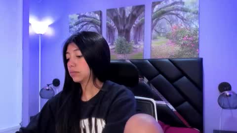 Snapshot of kimberlyvillalobos chatting on 1, 12, 2025 Kimberly Villalobos online show from 1, 12, 2025