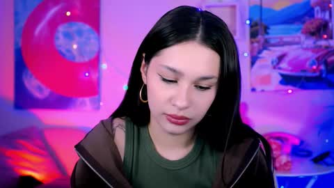 Snapshot of kimclarks chatting on 4, 10, 2025 kimclarks online show from 4, 10, 2025