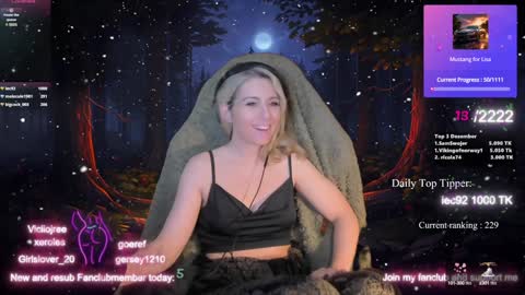 Snapshot of kimilee22 chatting on 17, 12, 2024 Wolfs Girl online show from 17, 12, 2024