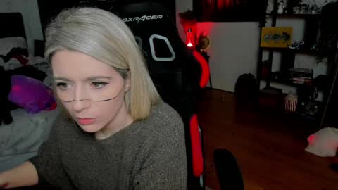 Wolfs Girl online show from 3, 2, 2026