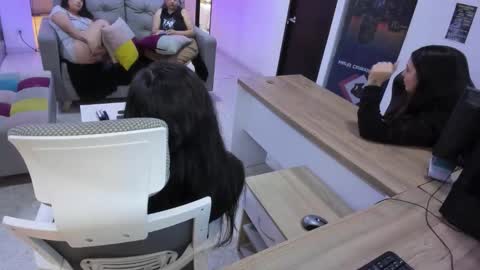 Camila online show from 17, 12, 2025