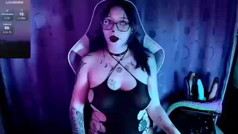   online show from 18, 9, 2025