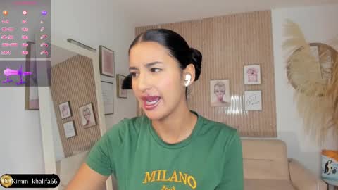 Snapshot of kimm_khalifa chatting on 4, 3, 2025 Kim online show from 4, 3, 2025