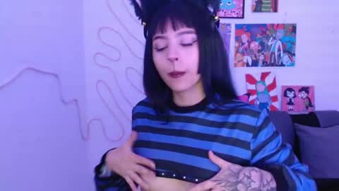 Snapshot of kind_scarlett chatting on 2, 3, 2025 Kind Scarlett online show from 2, 3, 2025