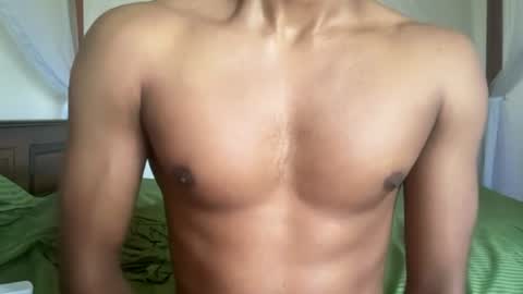 Snapshot of kinda_horny_right_now chatting on 23, 6, 2026 Isaac online show from 23, 6, 2026