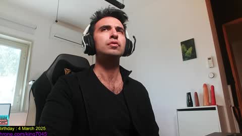 Snapshot of king7045 chatting on 31, 1, 2025 king7045 online show from 31, 1, 2025