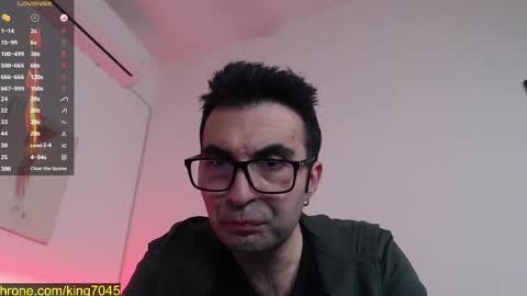 Snapshot of king7045 chatting on 8, 3, 2025 king7045 online show from 8, 3, 2025