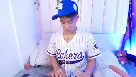 king  help me reach 100 likes online show from 17, 1, 2025