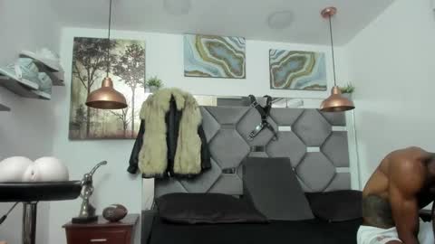 Snapshot of king_fitt_ chatting on 29, 12, 2024 HOT MEN BLACK online show from 29, 12, 2024