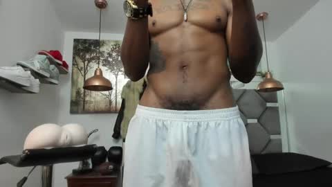 Snapshot of king_fitt_ chatting on 22, 1, 2025 HOT MEN BLACK online show from 22, 1, 2025