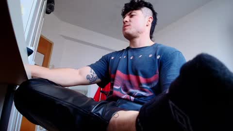 Snapshot of king_master_juan chatting on 17, 12, 2024 The Best Master online show from 17, 12, 2024