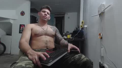 Snapshot of king_russo chatting on 24, 10, 2025 king_russo online show from 24, 10, 2025