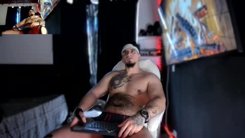 Snapshot of kingbear777 chatting on 21, 12, 2024 King Bear online show from 21, 12, 2024