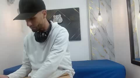 KING  online show from 12, 4, 2026