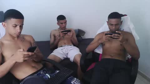 Snapshot of kings_latins chatting on 19, 5, 2026 DOMINANT ALPHA KINGS online show from 19, 5, 2026