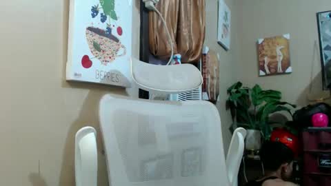 Snapshot of kingscock18 chatting on 22, 11, 2025 ALVIN online show from 22, 11, 2025