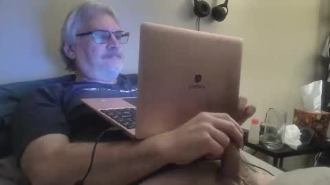 kingtongue10 online show from 7, 4, 2026