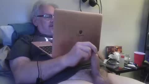 Snapshot of kingtongue10 chatting on 25, 4, 2026 kingtongue10 online show from 25, 4, 2026
