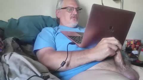 Snapshot of kingtongue10 chatting on 25, 4, 2026 kingtongue10 online show from 25, 4, 2026