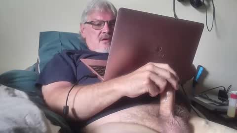 Snapshot of kingtongue10 chatting on 27, 4, 2026 kingtongue10 online show from 27, 4, 2026