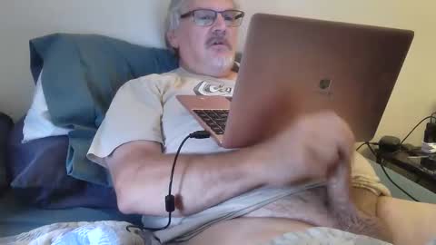 Snapshot of kingtongue10 chatting on 1, 6, 2026 kingtongue10 online show from 1, 6, 2026