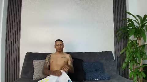 Snapshot of kinky_doll2 chatting on 27, 7, 2026 kinky_doll2 online show from 27, 7, 2026