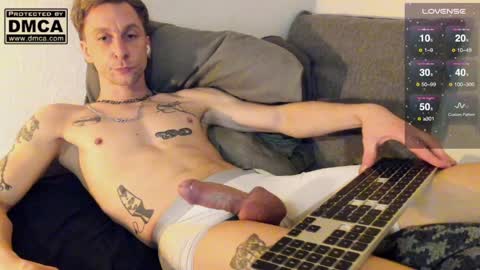 Snapshot of kinky_spidey chatting on 20, 1, 2025 kinky_spidey online show from 20, 1, 2025