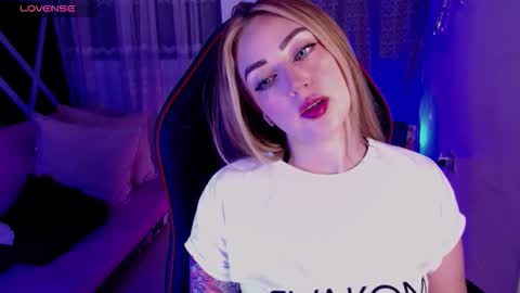 Snapshot of kinkydoll_ chatting on 22, 2, 2026 Sara online show from 22, 2, 2026