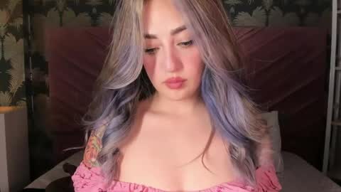Snapshot of kinkydoll_ chatting on 13, 4, 2026 Sara online show from 13, 4, 2026