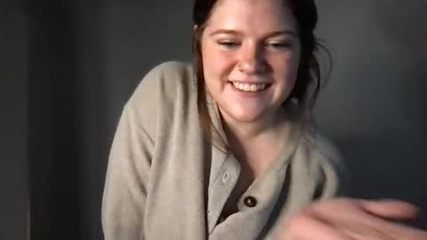 Snapshot of kinkykatiekleinsmithe chatting on 11, 11, 2025 KinkyKatieKleinsmithe online show from 11, 11, 2025