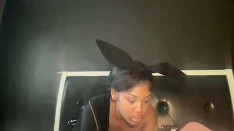 Bunniii online show from 26, 1, 2025