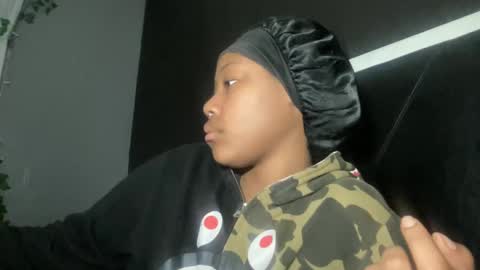 Bunniii online show from 6, 2, 2025