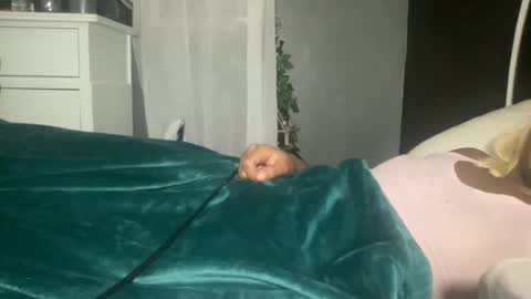 Bunniii online show from 8, 2, 2025