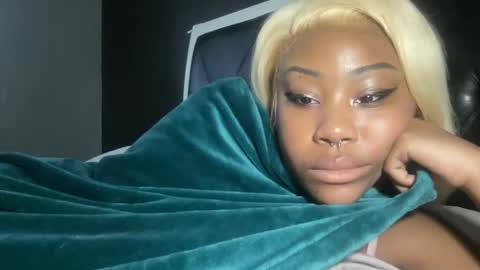 Bunniii online show from 8, 2, 2025