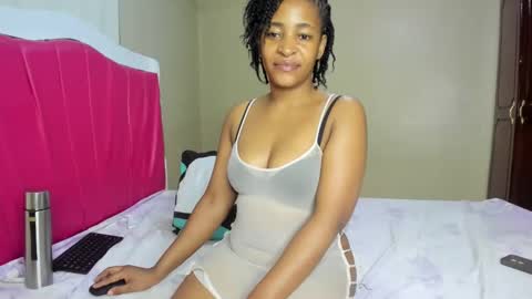 Snapshot of kinkylyla chatting on 27, 1, 2025 Kinky online show from 27, 1, 2025