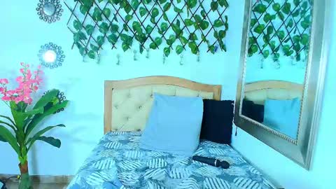 Snapshot of kinkysweet__ chatting on 8, 6, 2026 Isabella online show from 8, 6, 2026