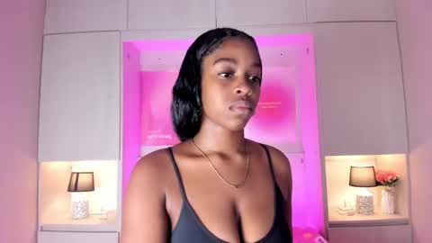 Snapshot of kiomarabaker chatting on 4, 12, 2025 M A R A online show from 4, 12, 2025