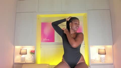 Snapshot of kiomarabaker chatting on 15, 12, 2025 M A R A online show from 15, 12, 2025