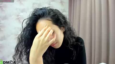 Aura online show from 2, 10, 2025