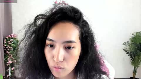 Aura online show from 27, 10, 2025