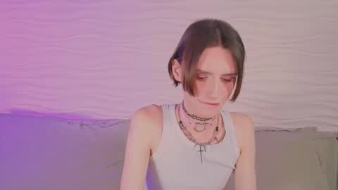 Snapshot of kira_long chatting on 12, 11, 2025 MADI online show from 12, 11, 2025