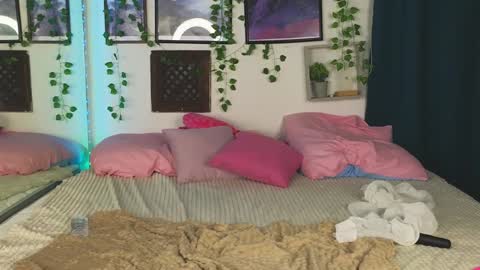 Kira online show from 10, 1, 2025