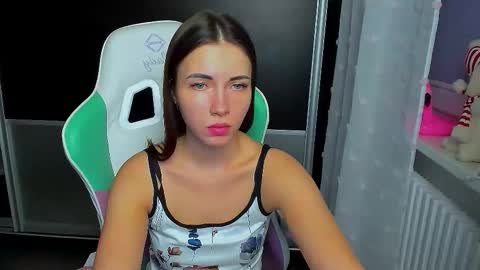 Snapshot of kira_moon_1 chatting on 7, 1, 2026 Kira online show from 7, 1, 2026