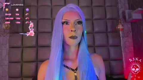 Snapshot of kira_vance chatting on 12, 7, 2026 Kira online show from 12, 7, 2026