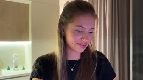 Snapshot of kiramystery chatting on 14, 11, 2025 Kira online show from 14, 11, 2025