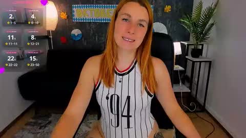 kiraxmoon online show from 14, 9, 2025