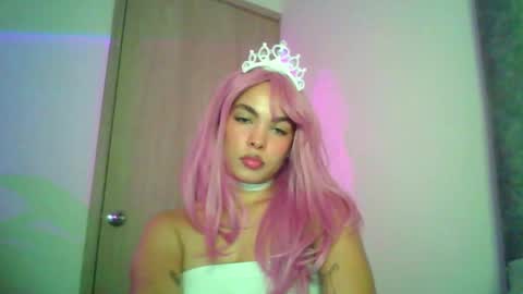 Snapshot of kiri_cute chatting on 28, 10, 2025 Kiri online show from 28, 10, 2025