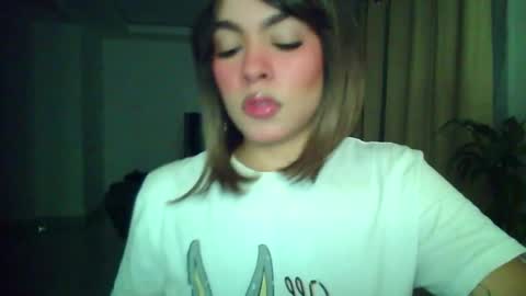 Snapshot of kiri_cute chatting on 15, 11, 2025 Kiri online show from 15, 11, 2025